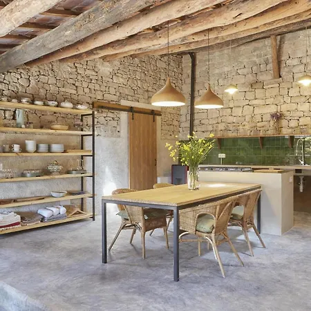 Casa Comalats Montoliu de Segarra